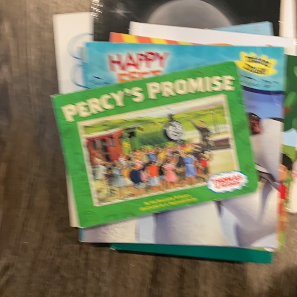 Books - Picture 9 of 16